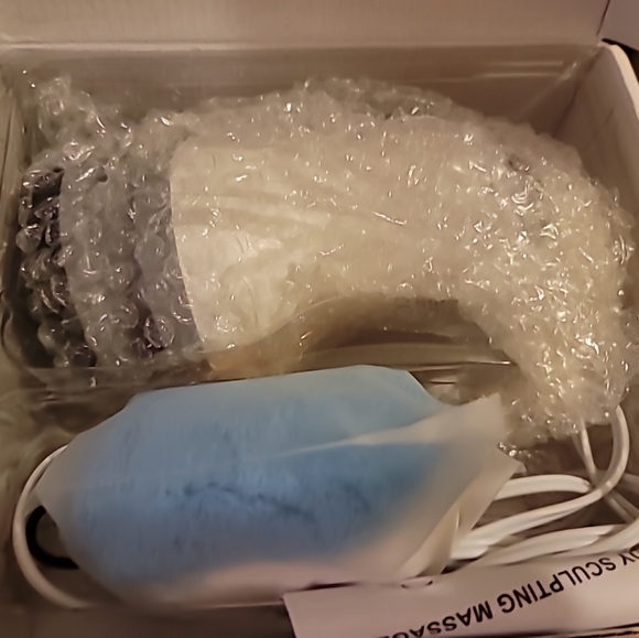 NEW YOMAINIY Body Sculpting Machine Cellulite Massager Electric w 5 Washable Pad - Picture 10 of 13